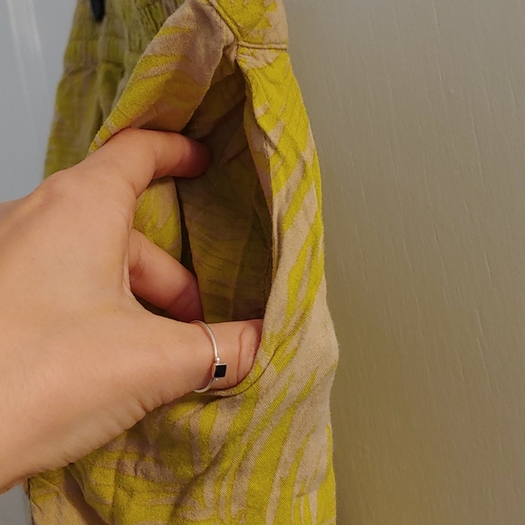 H&m flowy bohemian palm leaf shorts - Picture 5 of 6